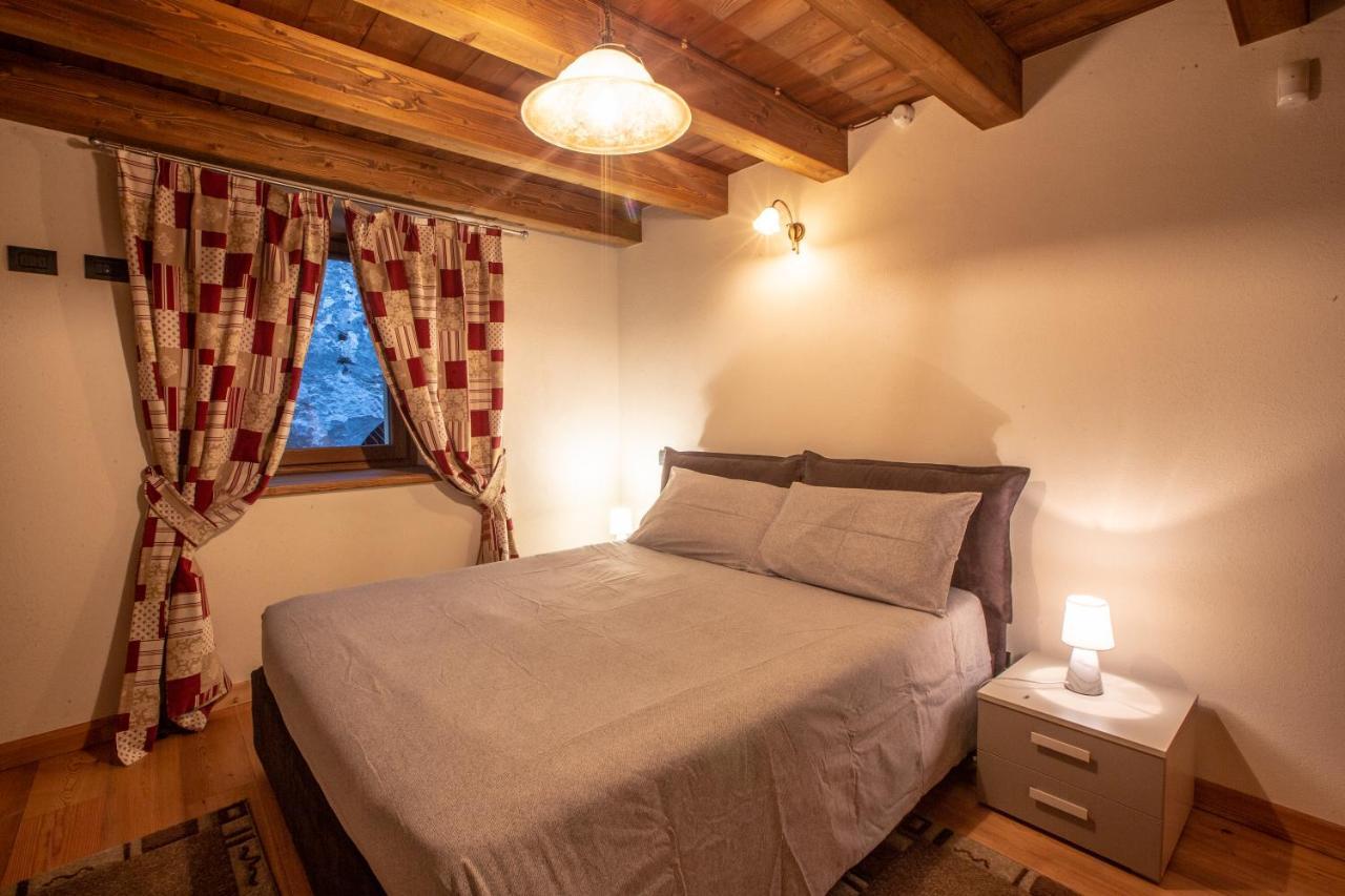 L'Atelier Du Temps - Les Greniers Appartements Aosta Zewnętrze zdjęcie