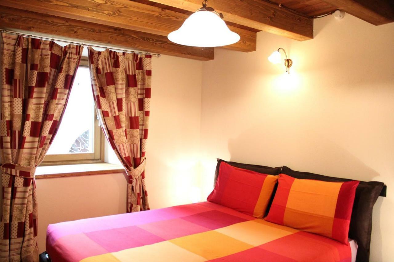 L'Atelier Du Temps - Les Greniers Appartements Aosta Zewnętrze zdjęcie